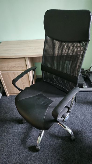 Бюро в комплект с офис стол