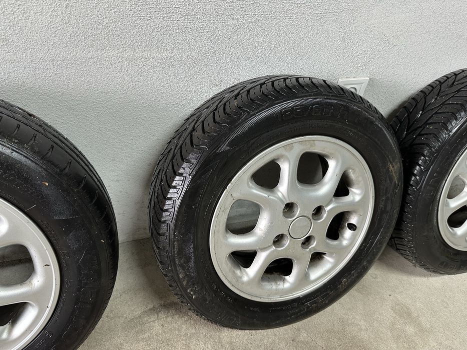 Продавам оригинални алуминиеви джанти за Рено 14 цола 4х100