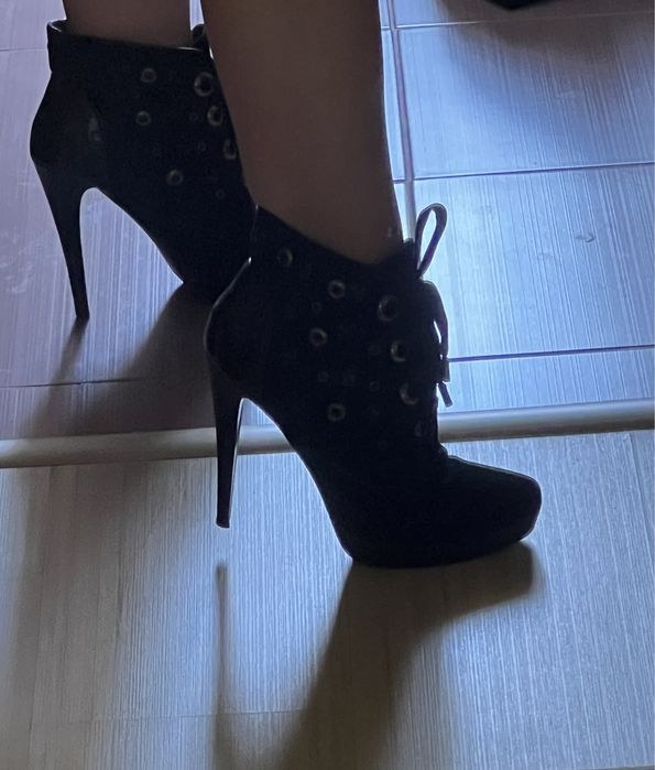 Vand pntofi-botine - 39