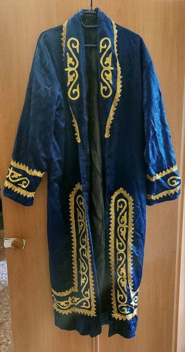 Продам новый чапан