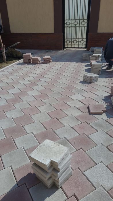 Fabricam pavaje si pavele model solzi antiderapant pentru gradina tera