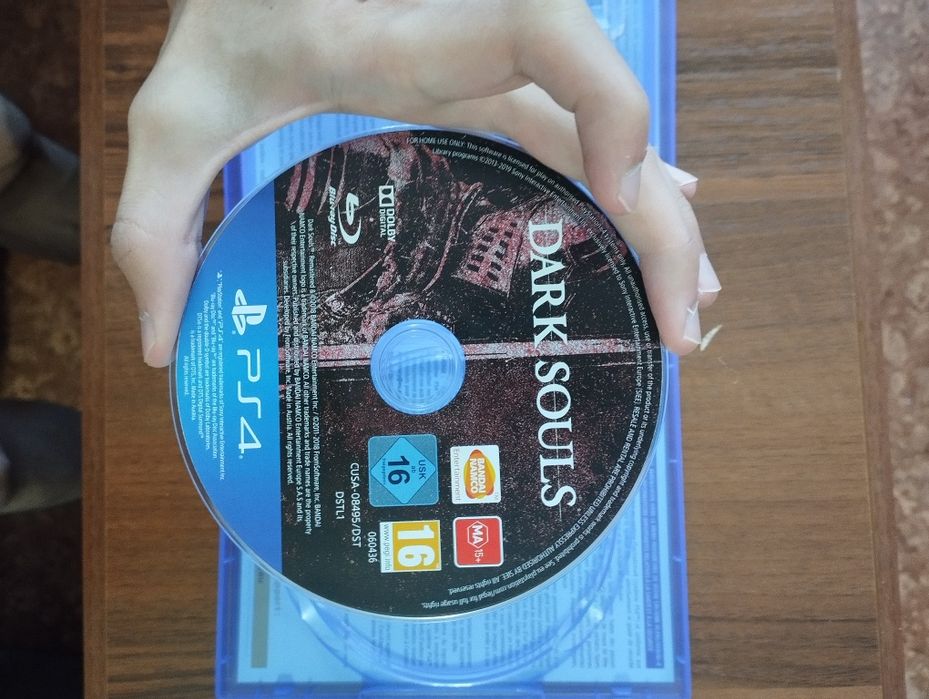 Продам диск Dark Souls Remastered для PS4