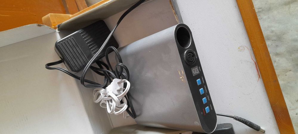 Аппарат для очистки ногтей.