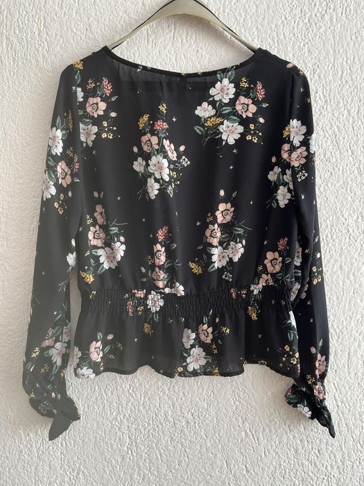 Елегантна дамска блуза - нова