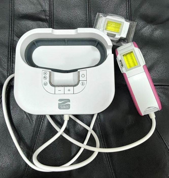 epilator cu lumină intens pulsată (IPL) Silk'n SensEpil.