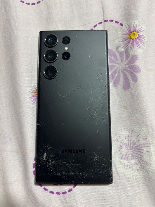Продам S23Ultra 256gb