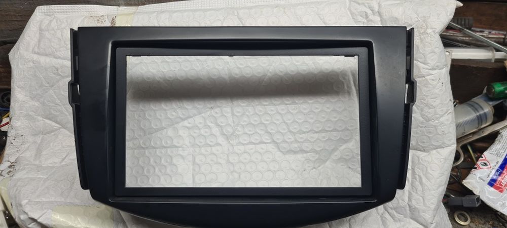 Рамка 9инча за хонда сивик и  rav 4