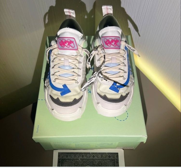 Vand off white odsy 1000