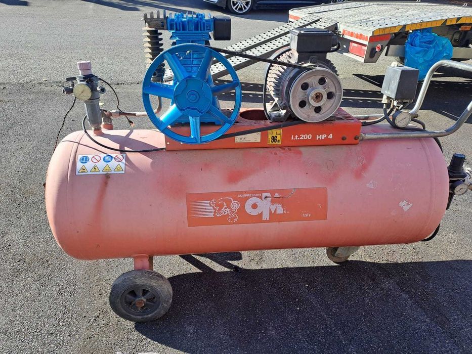 Vind Compresor trifazic Oma de 200 l