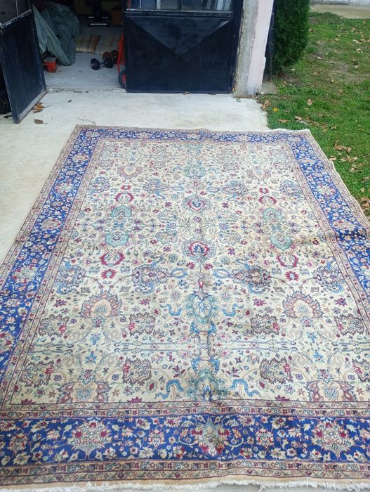 Истински персийски килими