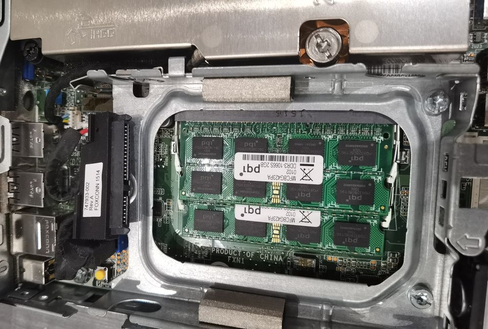 HP PRO DESK компютър