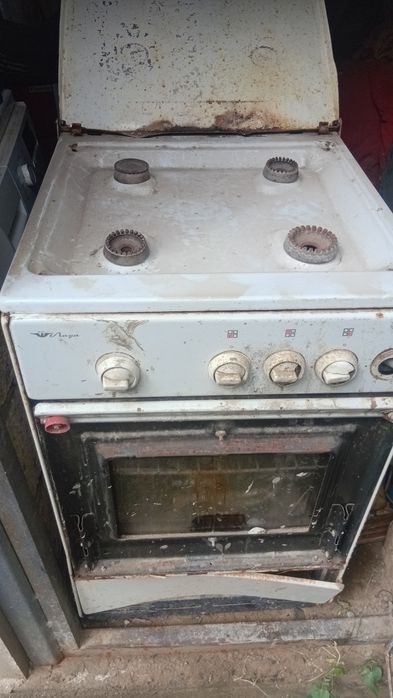 Газовая плита, газовка. На запчастей