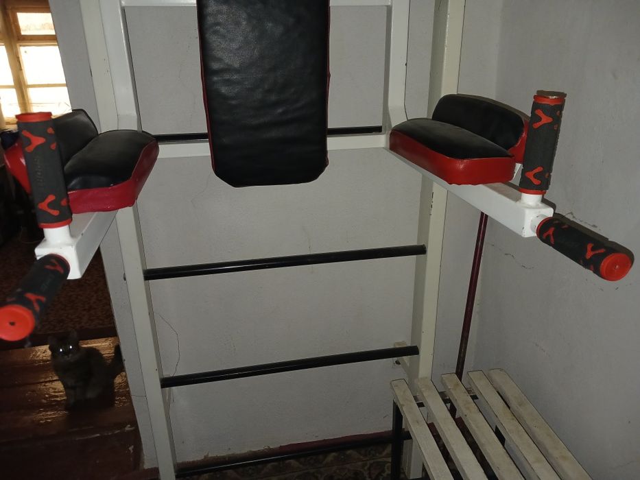 Турник брусья и пресс