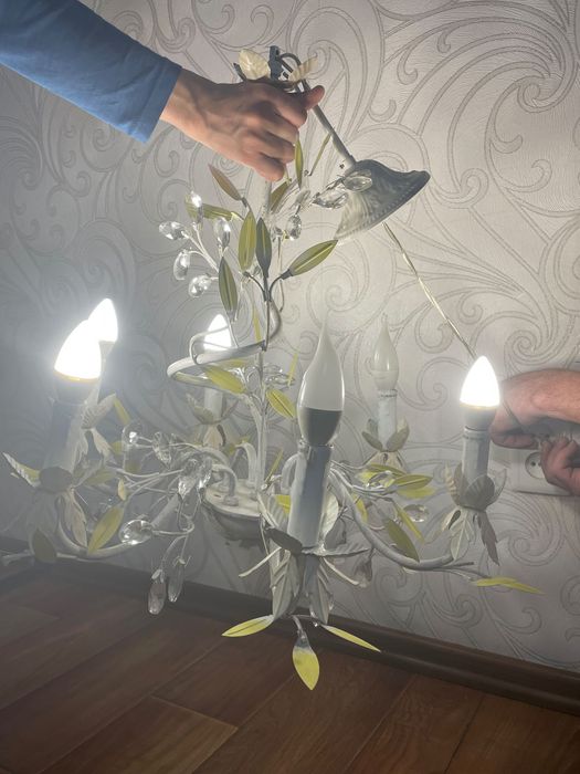 Продам люстру Россия