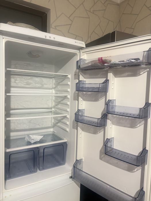 холодильник Vestel