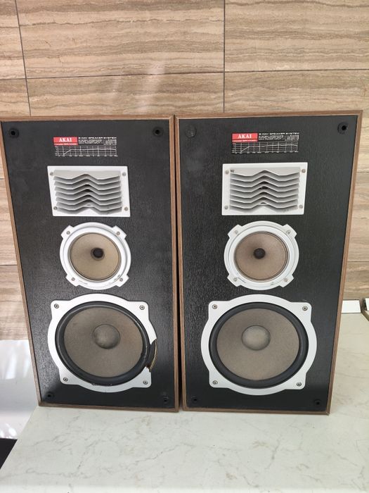 Akai SR H 40 boxe 3 cai,compresie, 2x50W, 8 ohmi, perfect funcționale