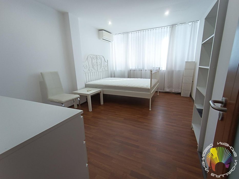 Дава се под наем Тристаен апартамент в Бургас, Център - 80 кв.м за 408 € - Снимка #11