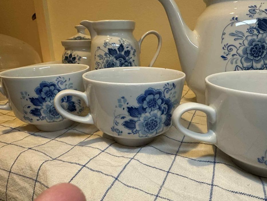 Порцеланов сервиз Китка