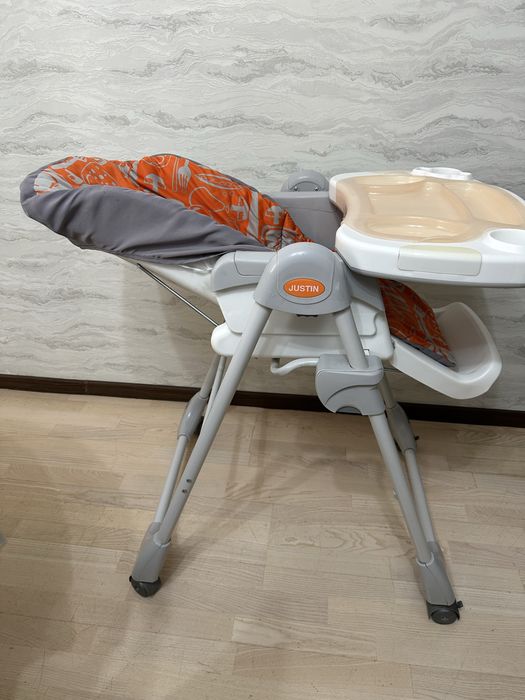 Детский стульчик для кормления