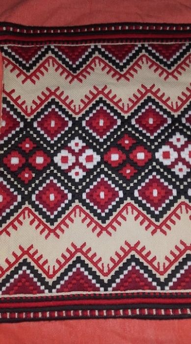 2 броя много големи ръчно шити декоративни възглавници - НЕУПОТРЕБЯВАН