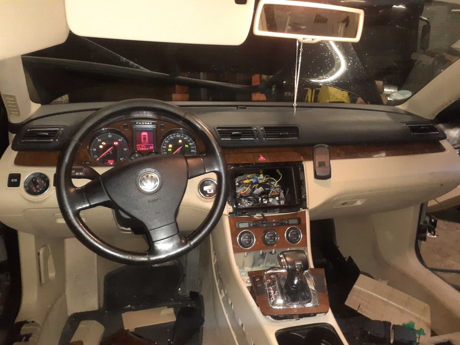 Сиденья пассат б6   ткань темные