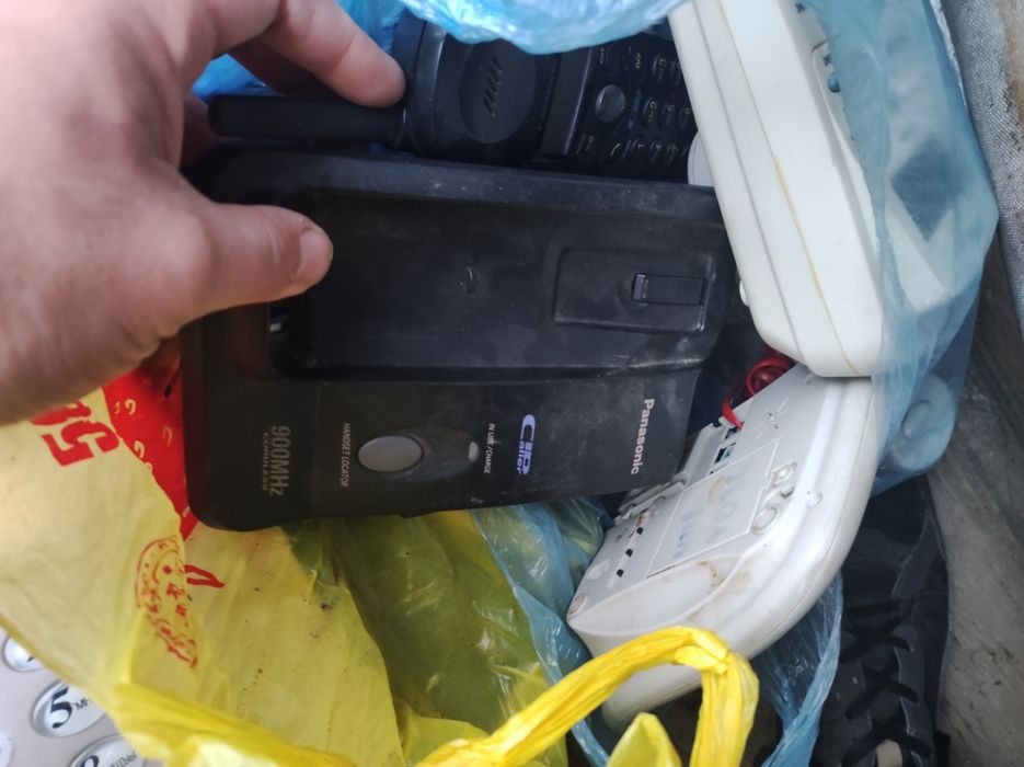 Продам домашние телефоны разные