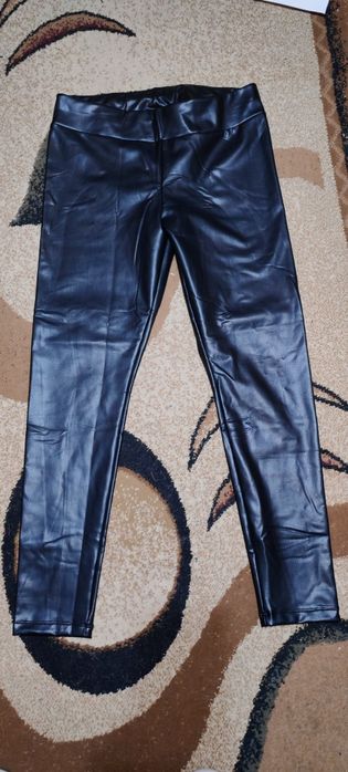 Pantaloni imitație piele