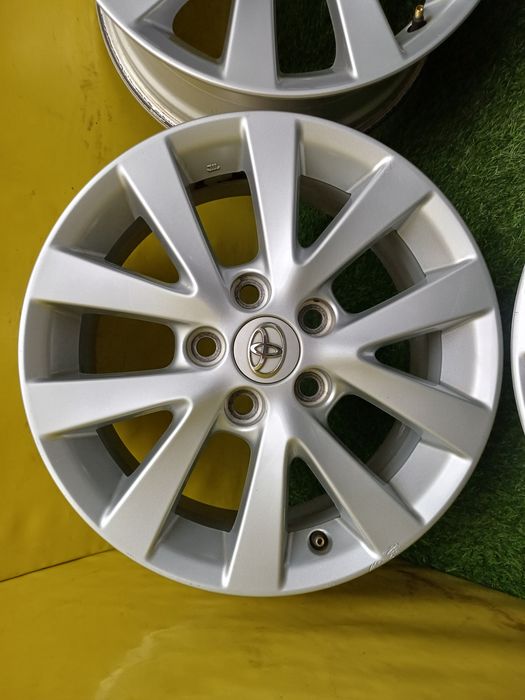 Диски R16 5x114.3 на Toyota и другие.