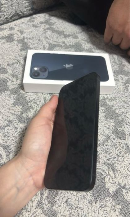 Продам айфон 13 срочно