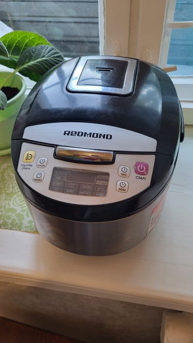 Мультиварка Redmond RMC-M4500 Black