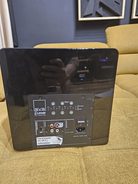 Vand subwoofer SVS 3000 micro
