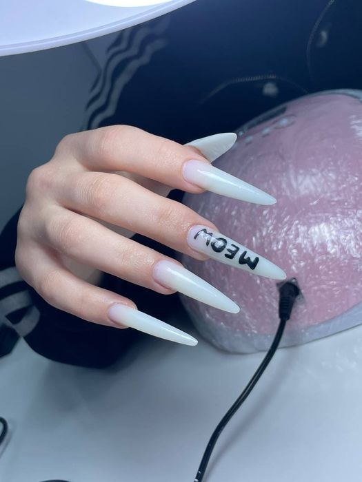 Принимаю в салоне