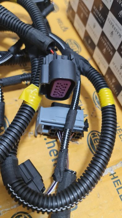 NOU Instalatie electrica cablaj bara fata senzori Maserati Levante 670033341