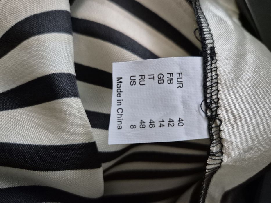 Bluză fluture din tafta subțire , nepurtată