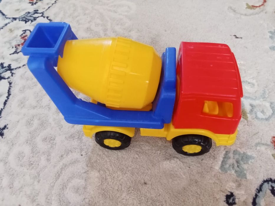 Продам игрушки.