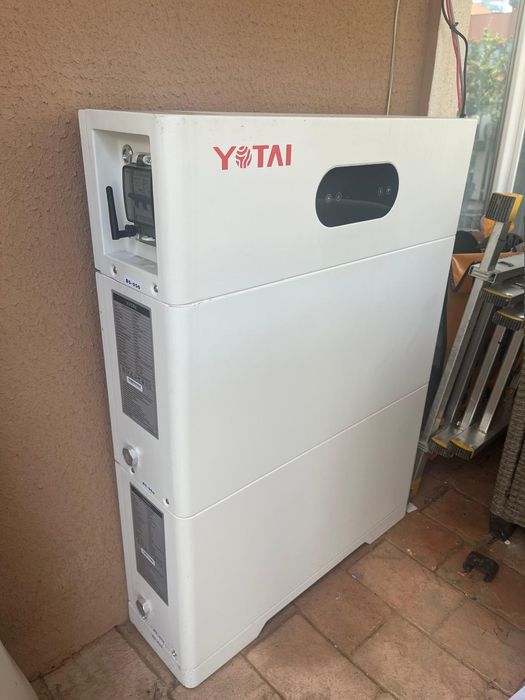 BATERII de stocare, montaj, fotovoltaice