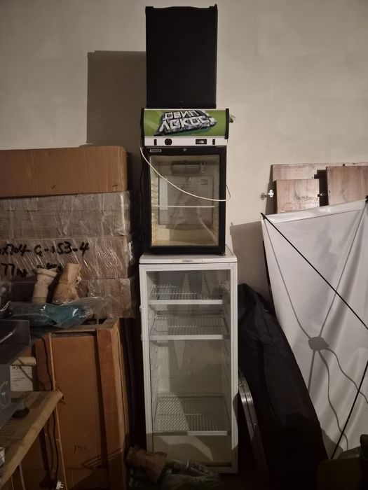 Продам холодильники...