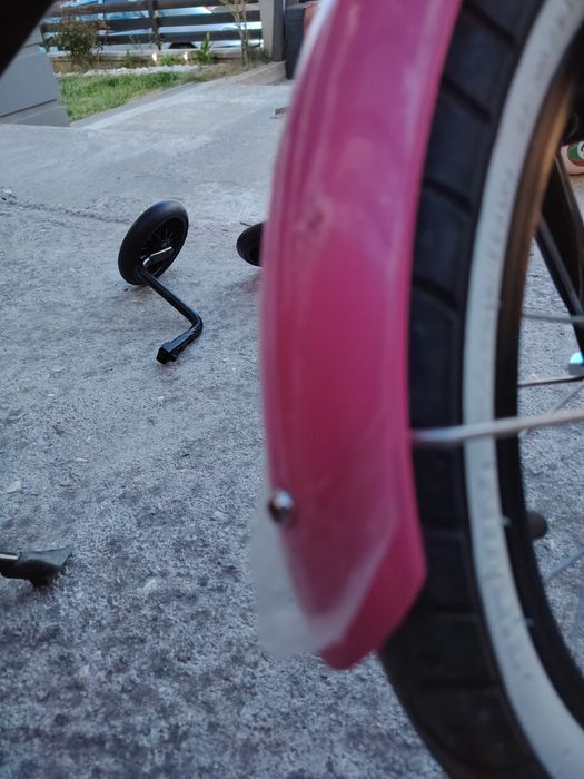 Bicicleta copii cu roti ajutatoare