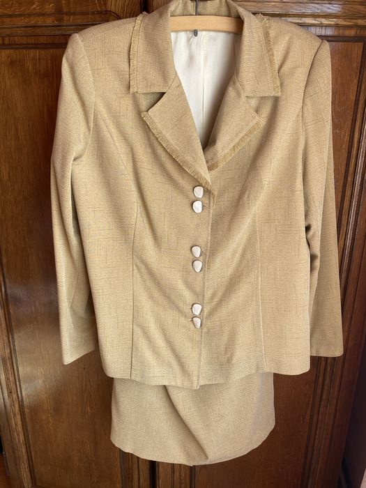 Costumase elegante dama marimea 48