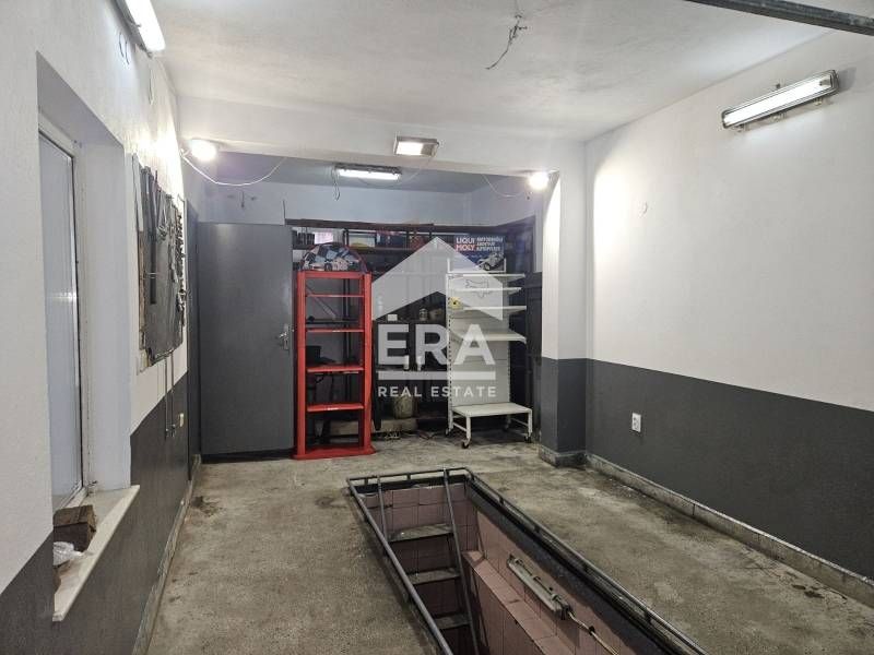 Дава се под наем Промишлена сграда в Ловеч, Център - 65 кв.м за 318.75 € - Снимка #4