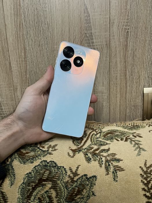 Продам телефон Realmi Note 60X