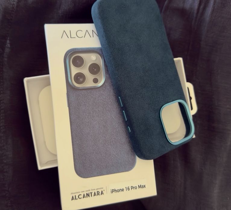 Калъф от алкантара за iPhone 16 Pro Max