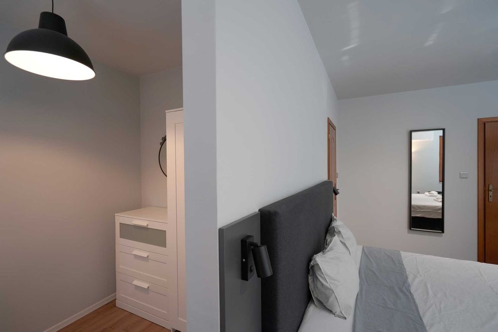 Дава се под наем Тристаен апартамент в Варна, Зимно кино Тракия - 134 кв.м за 999 € - Снимка #12