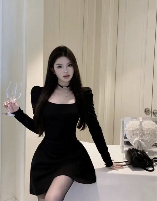 продам короткое черное платье