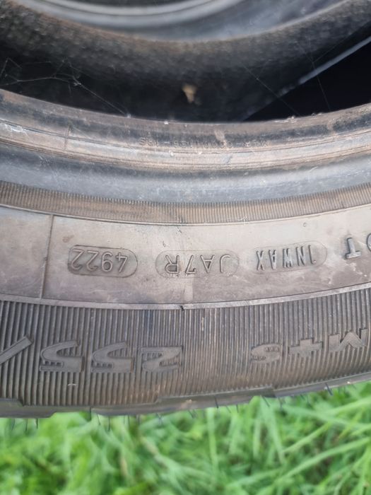 Vand anvelope 255 65 r18.  Jeep