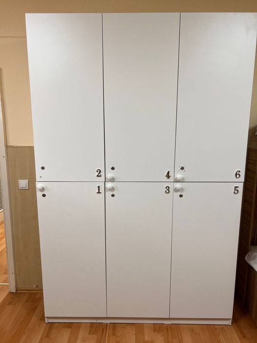 Шкафы для хостелов, спортазлов.