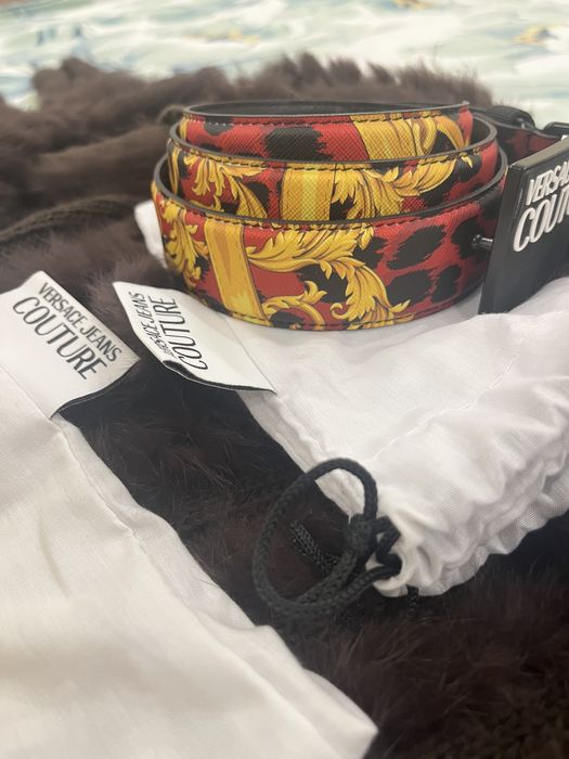 Оригинални шапка и колан Versace Jeans Couture