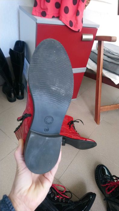 Боти естествена кожа и лак