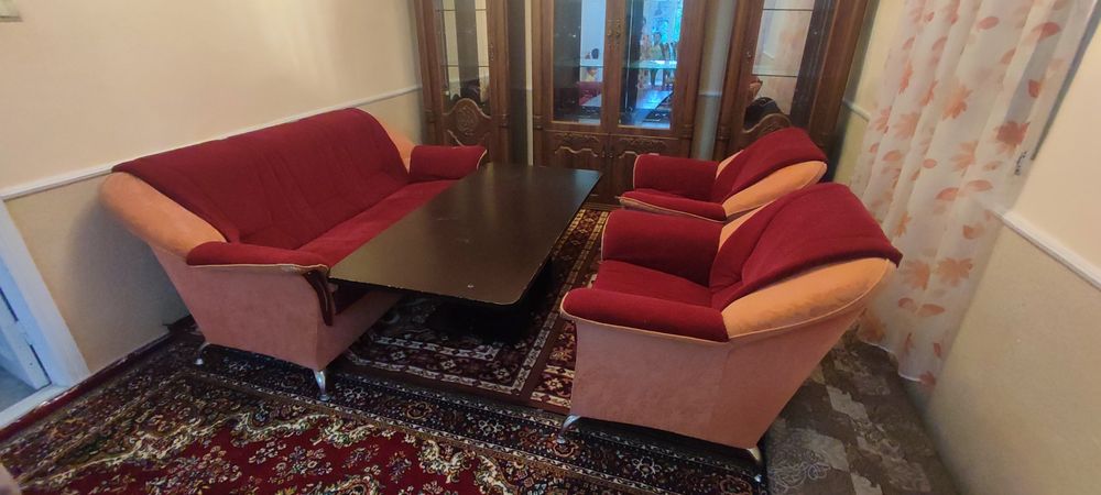 Fargona shaxar divan kreslo stoli bn sotiladi