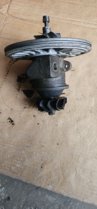 Средна част на турбокомпресор к26 от бмв е60 535д 286коня